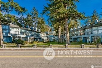 $1,800 | 7806 Birch Bay Drive, Unit 201 | Birch Bay