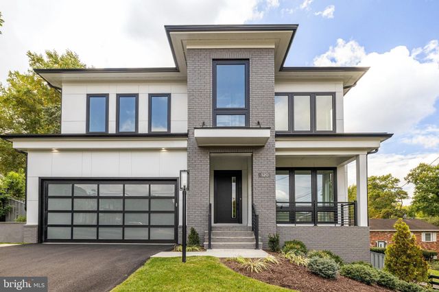 $2,692,000 | 320 Center Street North | Vienna