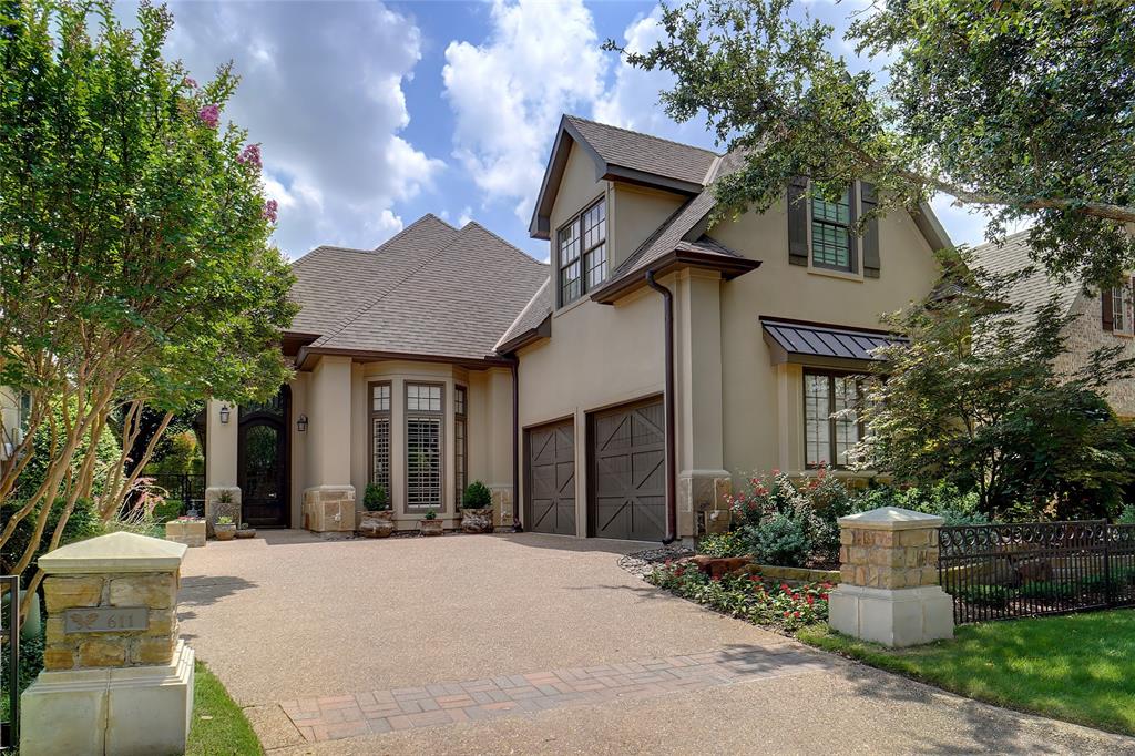 a house view with a outdoor space