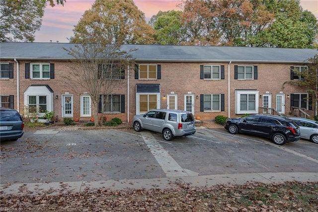 $185,000 | 1441 King Charles Drive | Clemmons