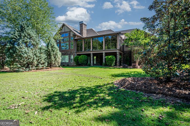 $899,000 | 350 Greystone Drive