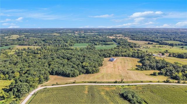 $245,000 | Lot 2 Northeast 280th Street | Lathrop Township - Clinton County