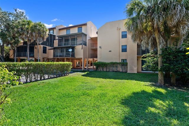 $2,250 | 450 Commodore Drive, Unit 301 | Plantation Acres