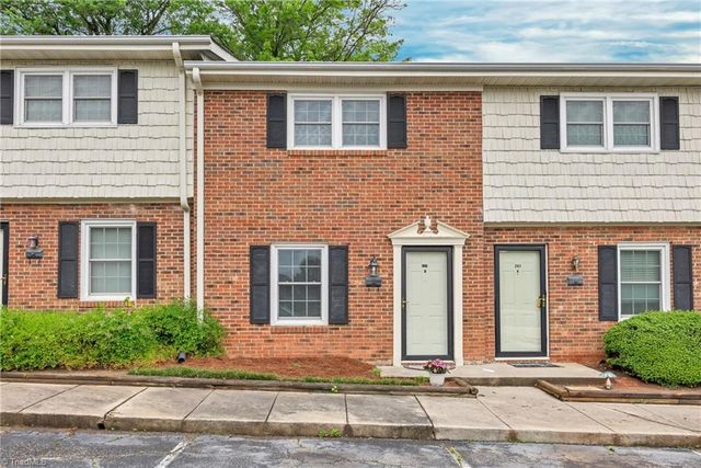 $1,049 | 207 Northpoint Avenue, Unit G | High Point