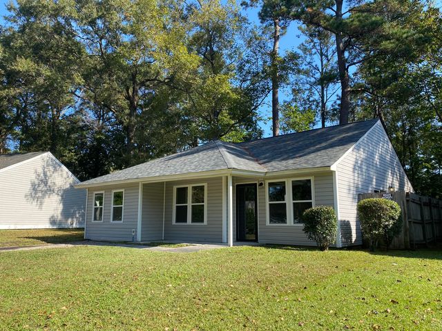 $285,000 | 208 Mickler Drive | Moss Pointe