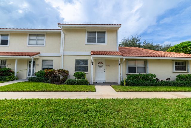 $415,000 | 6397 Boca Circle | Boca del Mar