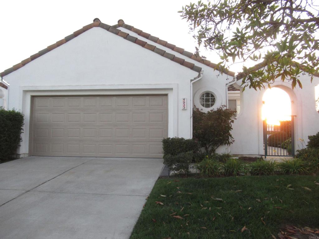 a front view of house with yard