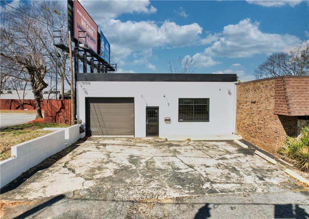 a view of a house with a outdoor space