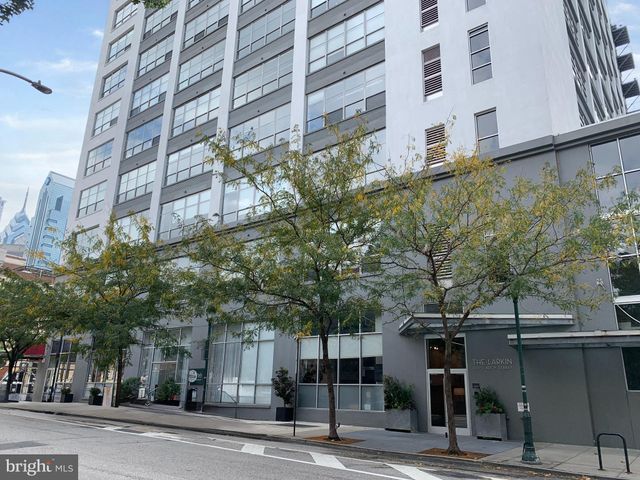 $479,900 | 2200-28 Arch Street, Unit 906 | Logan Square