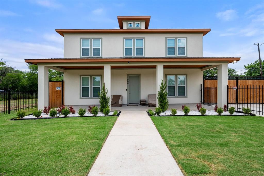 a front view of house with yard