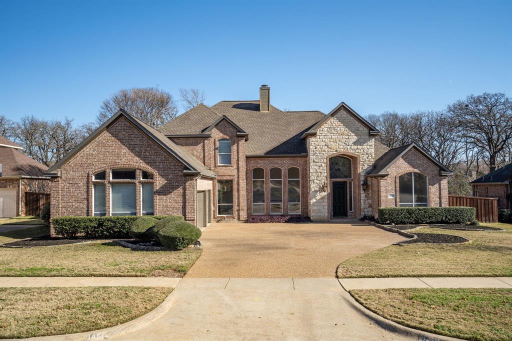 a view of a house with a outdoor space