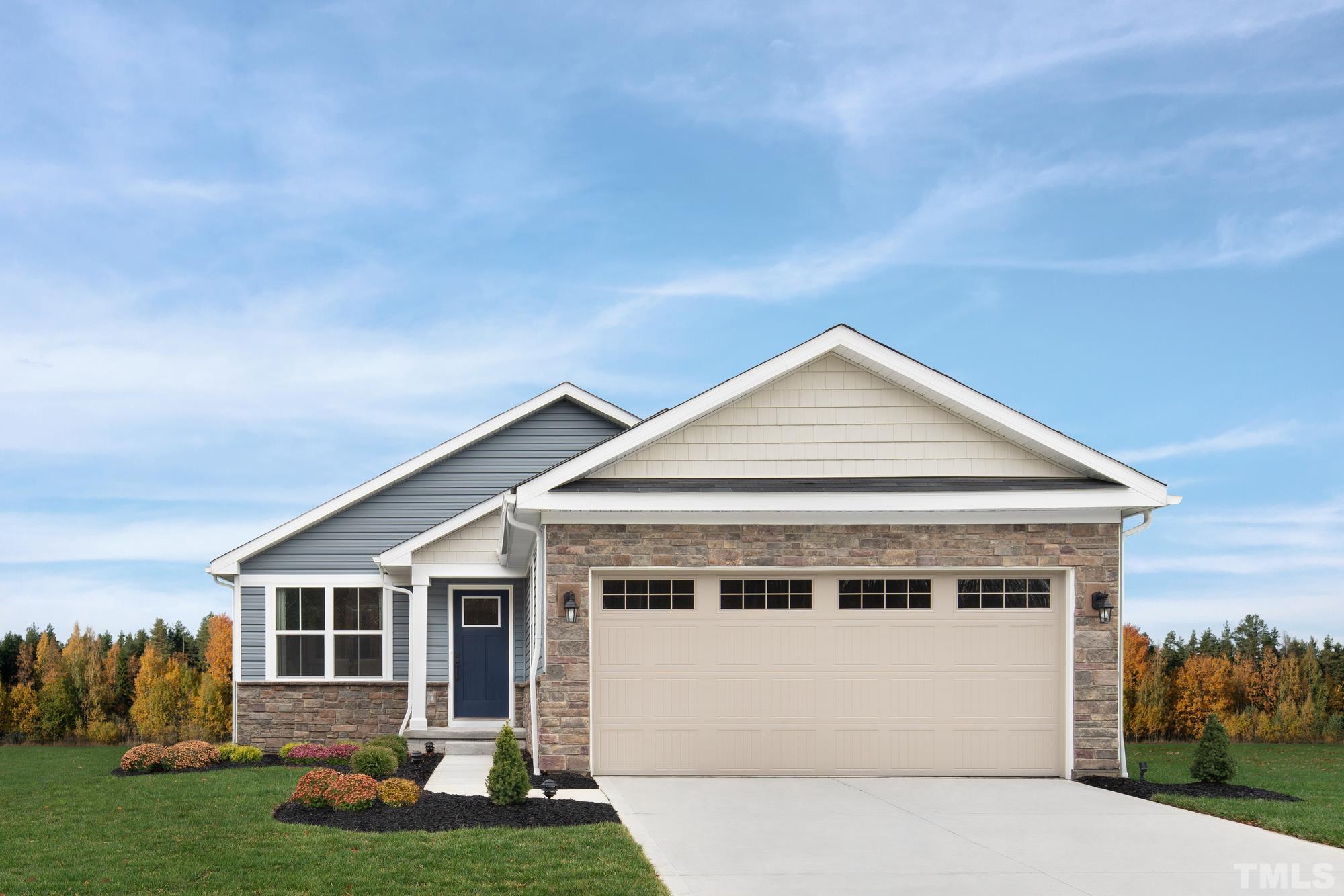 a view of a house with yard