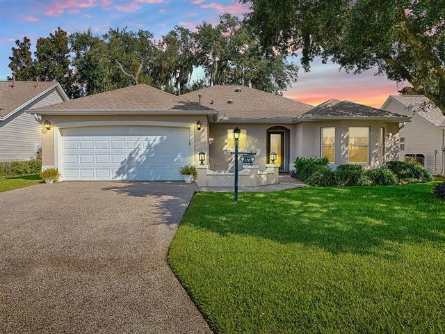 $425,000 | 1711 Benzinger Court | The Villages