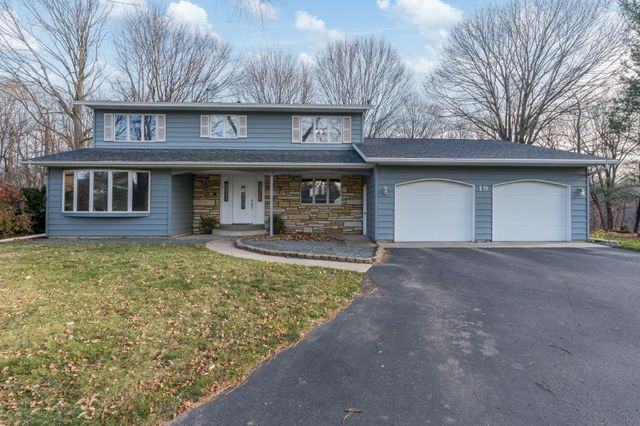 $479,900 | 19 Robin Court | North Mankato