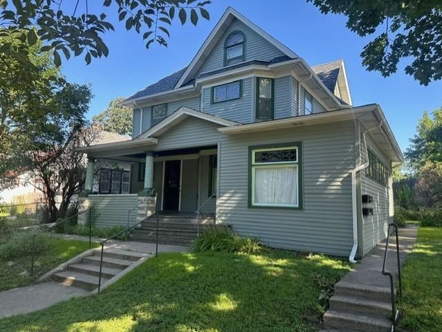 $635,000 | 1685 West Taylor Avenue | Hamline-Midway