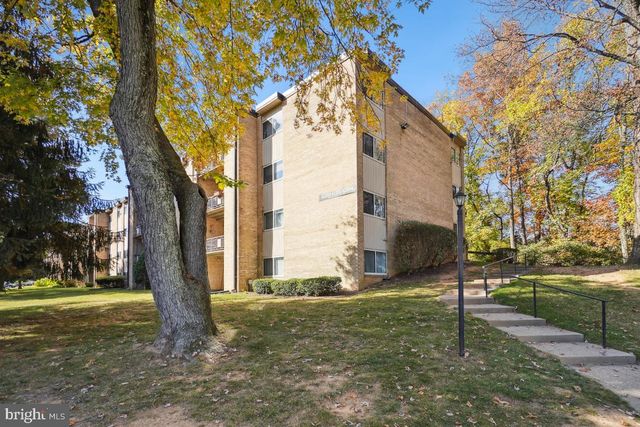 $279,000 | 12202 Braxfield Court, Unit 215 | Bethesda Park