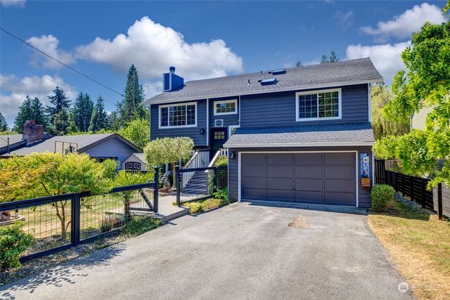 $900,000 | 14333 20th Avenue Northeast | Olympic Hills