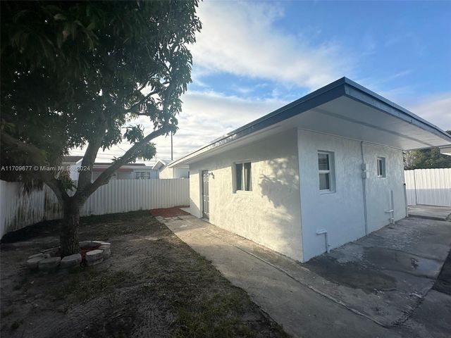 $1,750 | 19710 Northwest 46th Avenue, Unit 1 | Carol City