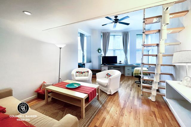 $3,800 | 99 Bank Street, Unit 2K | West Village