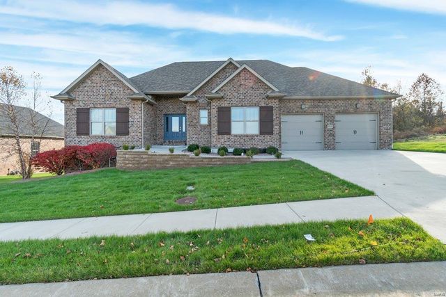 $585,000 | 1661 Helmsdale Drive | Cape Girardeau