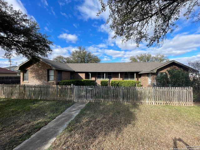 $283,000 | 506 30th Street | Hondo