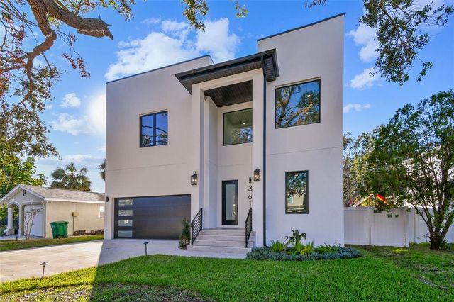 $1,799,999 | 3615 East Royal Palm Circle | Belmar Gardens