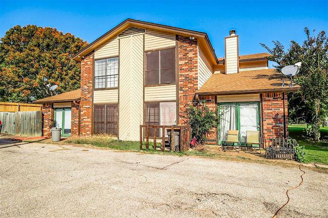 $750,000 | 675 Harbor Drive North | Azle