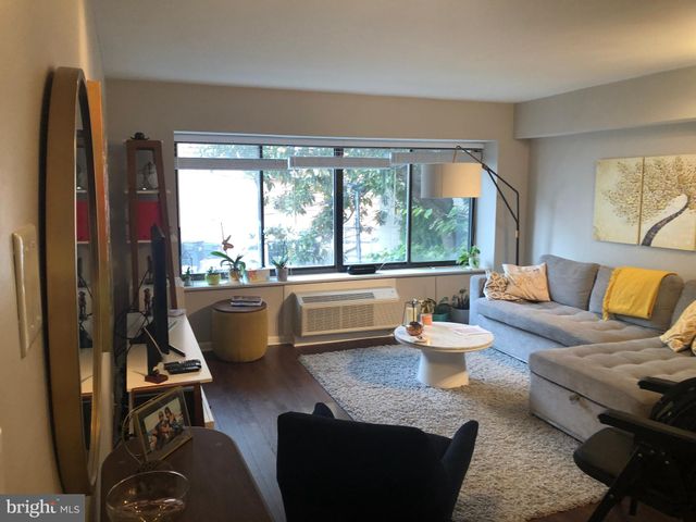 $2,350 | 2405 I Street Northwest, Unit 2C | Foggy Bottom