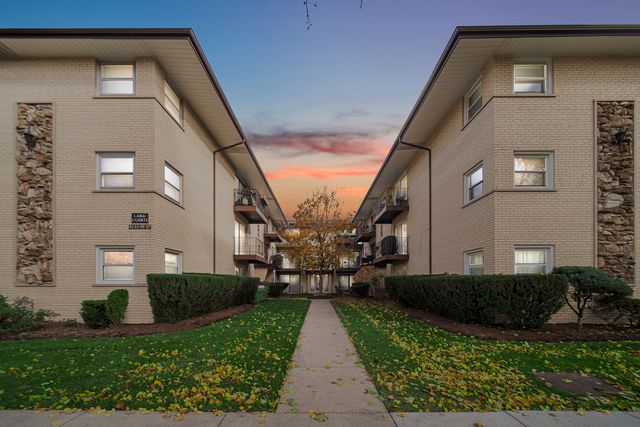 $224,900 | 4235 North Keeler Avenue, Unit 2D | Old Irving Park