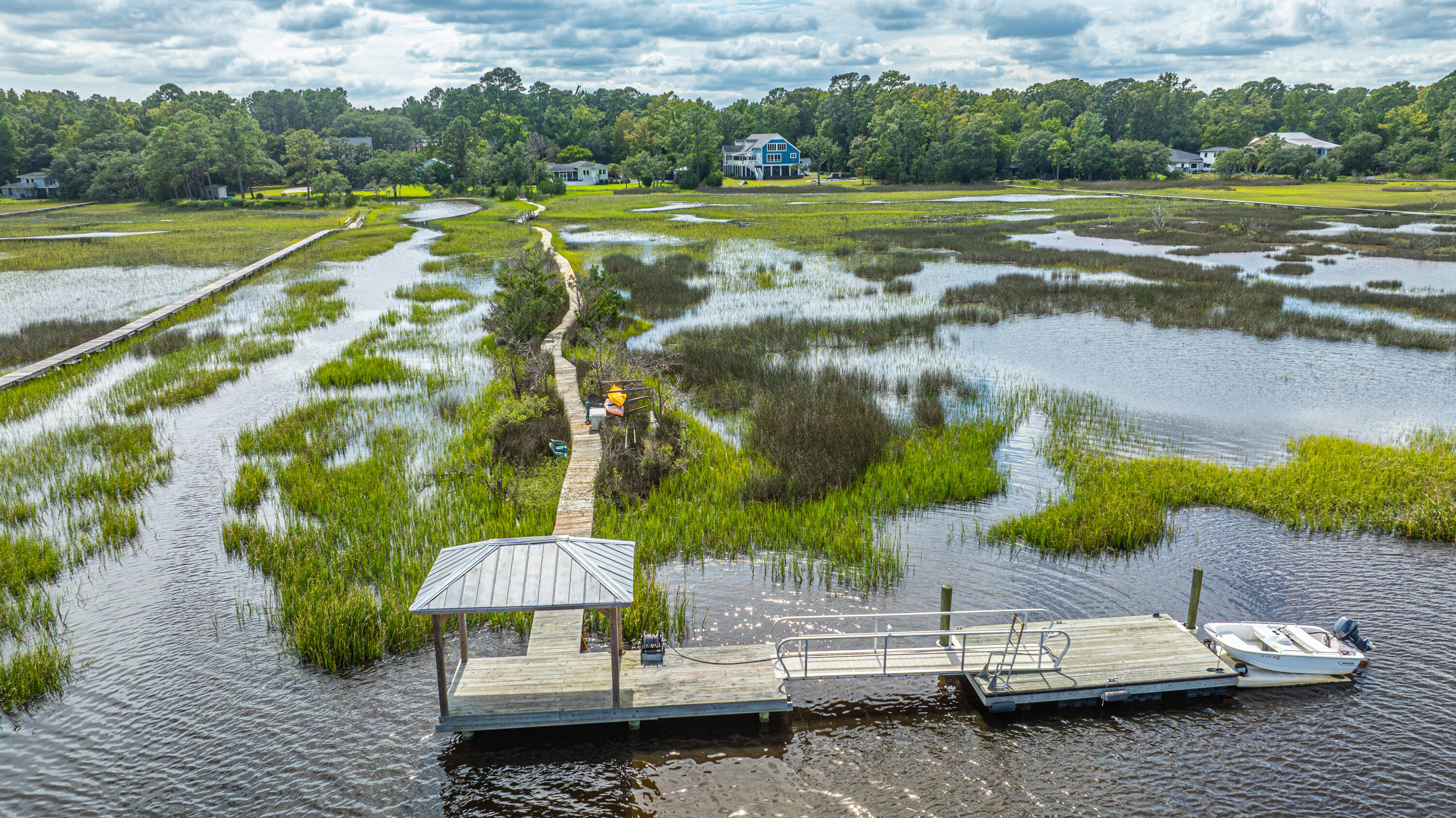 Deep water dock