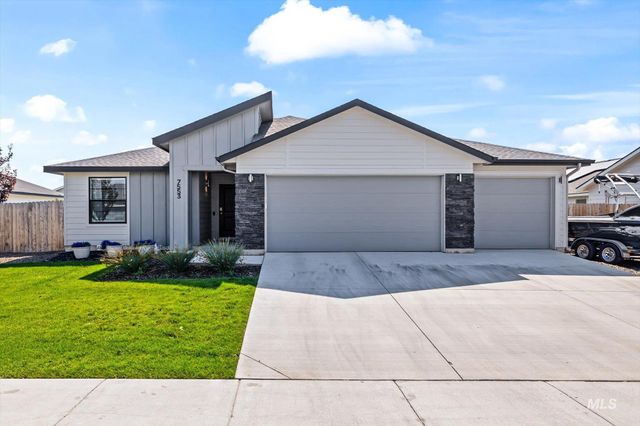 $424,900 | 7553 East Bratton Drive | Nampa