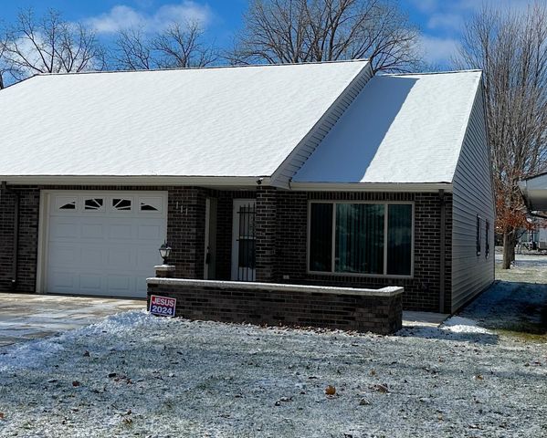 $184,900 | 111 3rd Street Southeast | Grand Meadow