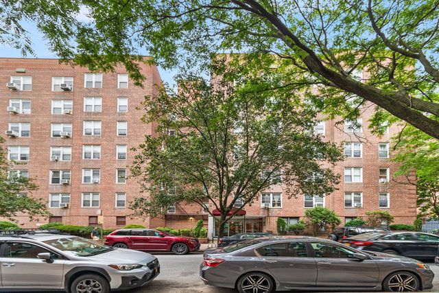 $219,000 | 33-25 92nd Street, Unit 2E | Jackson Heights