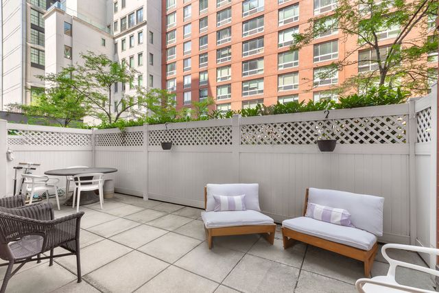 $1,145,000 | 555 West 23rd Street, Unit 3QS | Chelsea