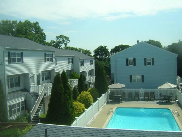 a view of a yard in front of house