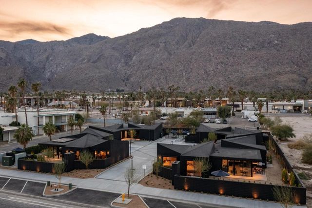 $8,500,000 | 421 South Calle Encilia | Downtown Palm Springs