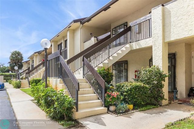 $2,500 | 2067 Southwest 15th Street, Unit 232 | Deerfield Beach