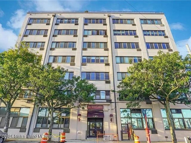 $339,000 | 10 Bay Street Landing, Unit 2L | Tompkinsville