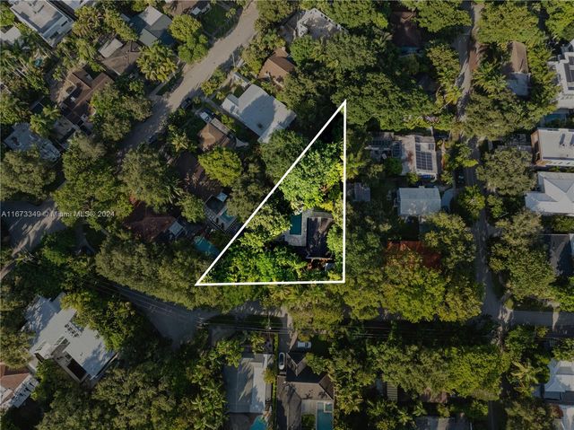 $1,950,000 | 2905 Calusa Street | Northeast Coconut Grove