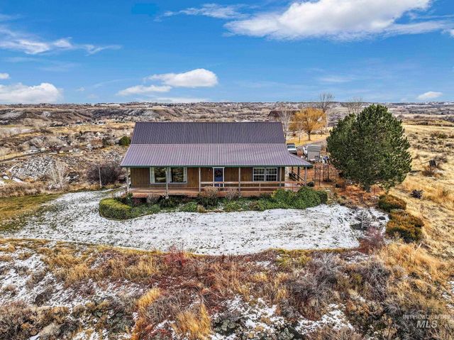 $470,000 | 4509 Snake River Mesa Road