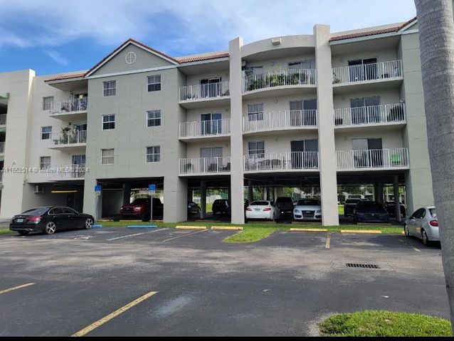 $264,900 | 8200 Southwest 210th Street, Unit 112 | Saga Bay Gardens