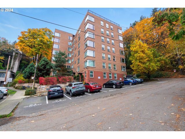 $375,000 | 1205 Southwest Cardinell Drive, Unit 802 | Portland Heights-Southwest Hills