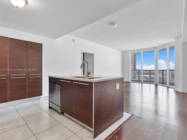 $3,950 | 1900 North Bayshore Drive, Unit 1614 | Edgewater