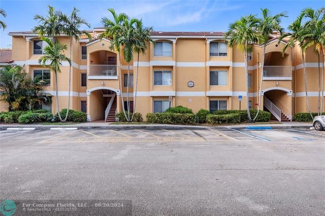 $2,200 | 2465 Northwest 33rd Street, Unit 1507 | Sail Boat Lake Pointe