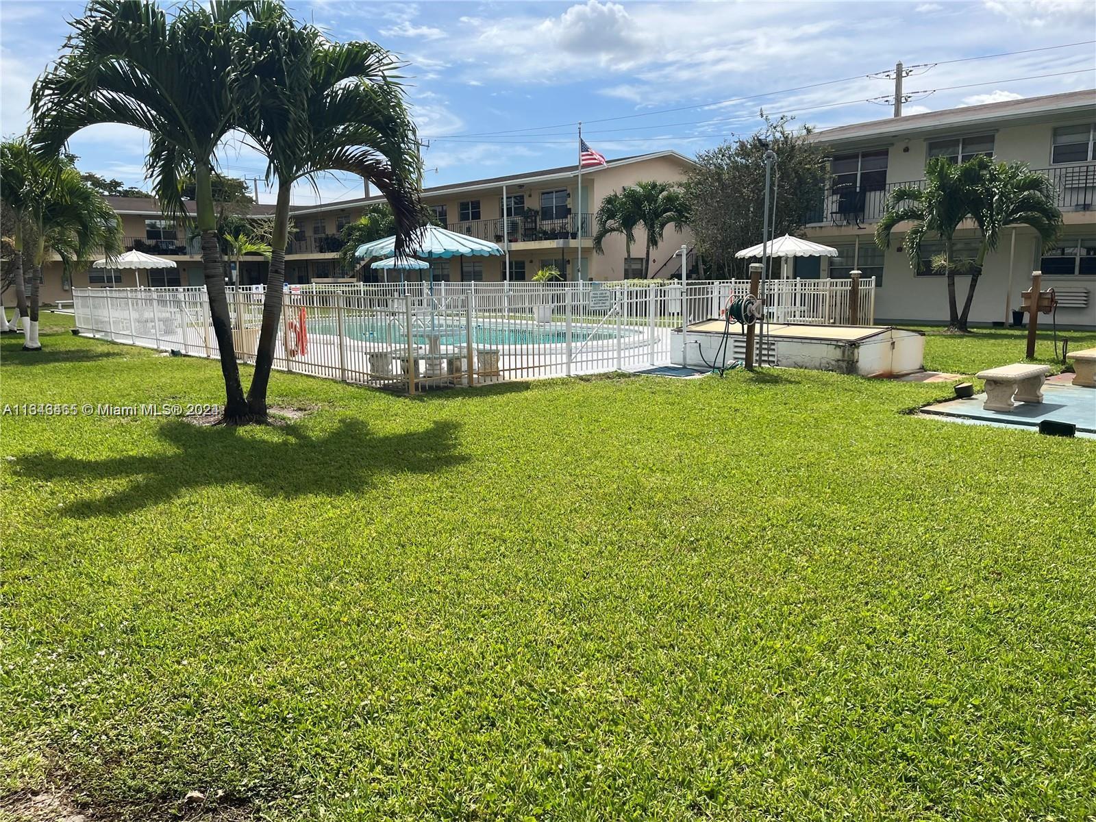 a view of outdoor space yard and patio