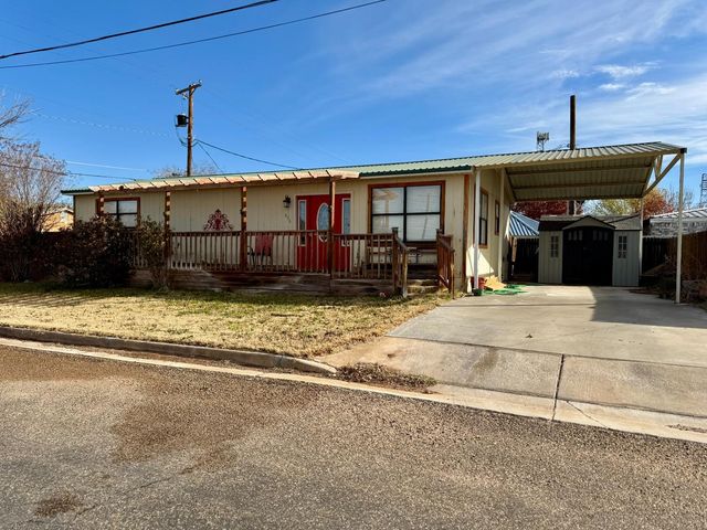 $120,000 | 406 N Avenue East | Denver City