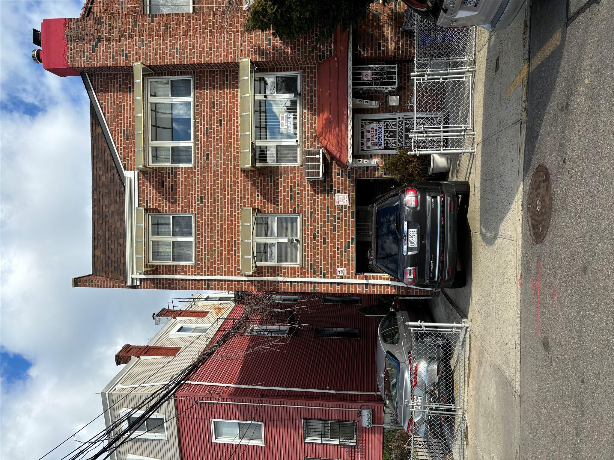 a car parked in front of a building