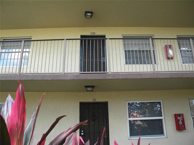 $225,000 | 3301 Northwest 47th Terrace, Unit 206 | Lauderdale Lakes West Gate