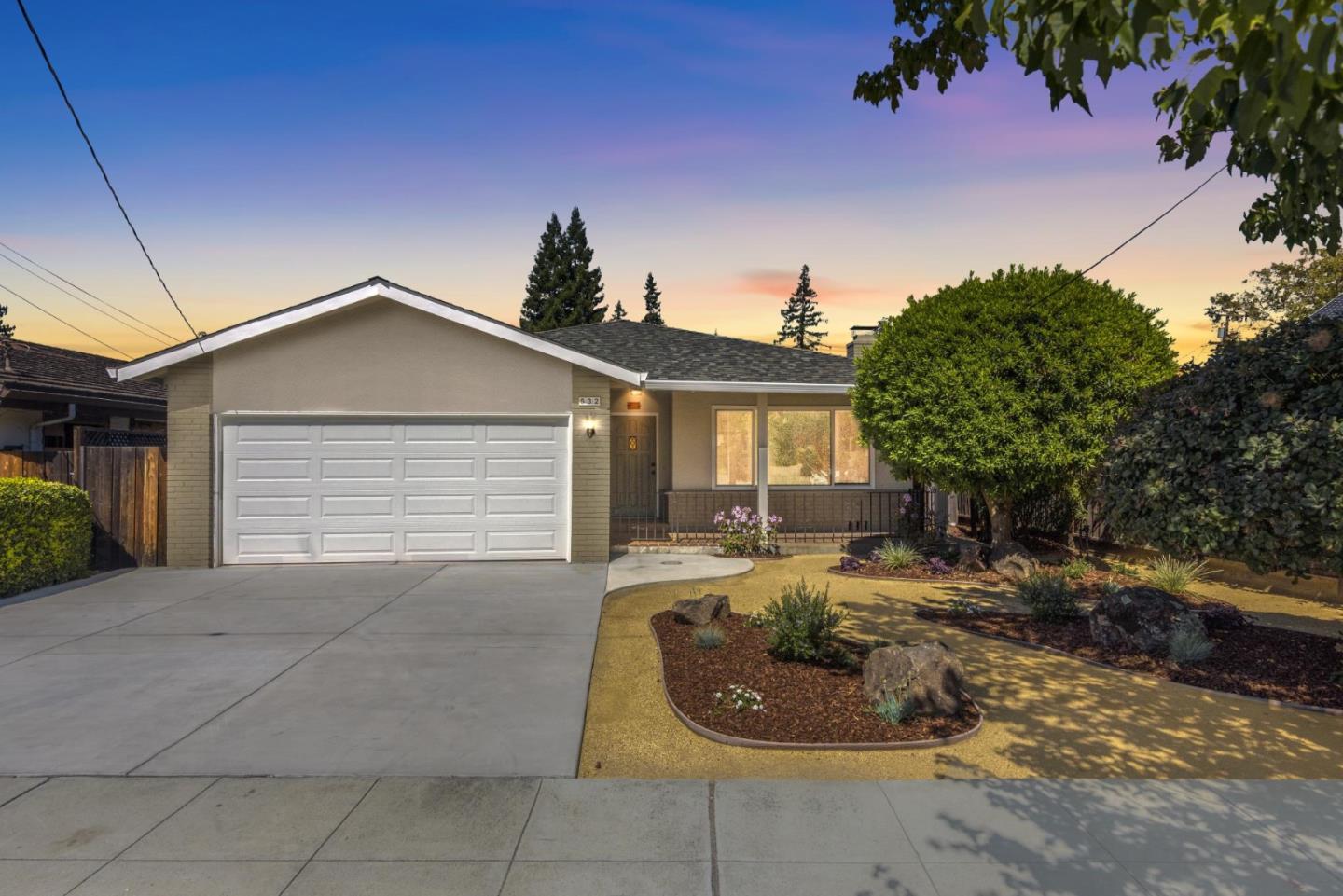 a house view with a outdoor space