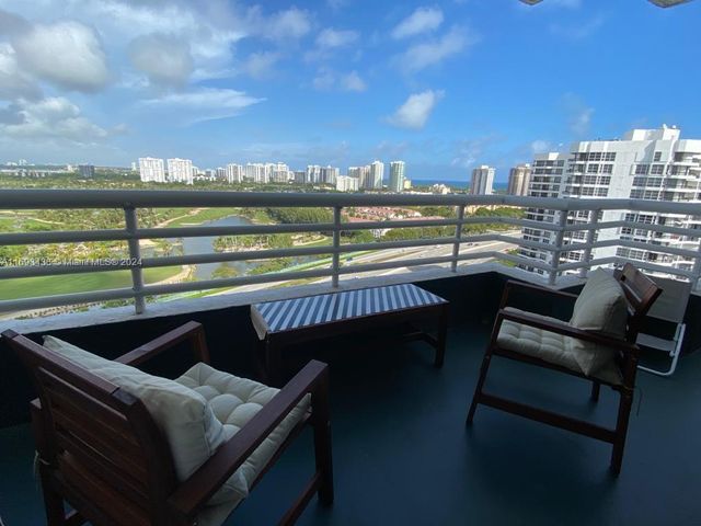 $360,000 | 3300 Northeast 192 Street, Unit PH10 | Parc Central Aventura